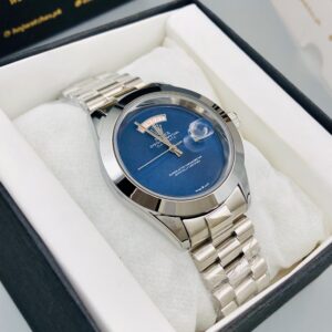 Plain Dial Date and Day Working Silver Blue